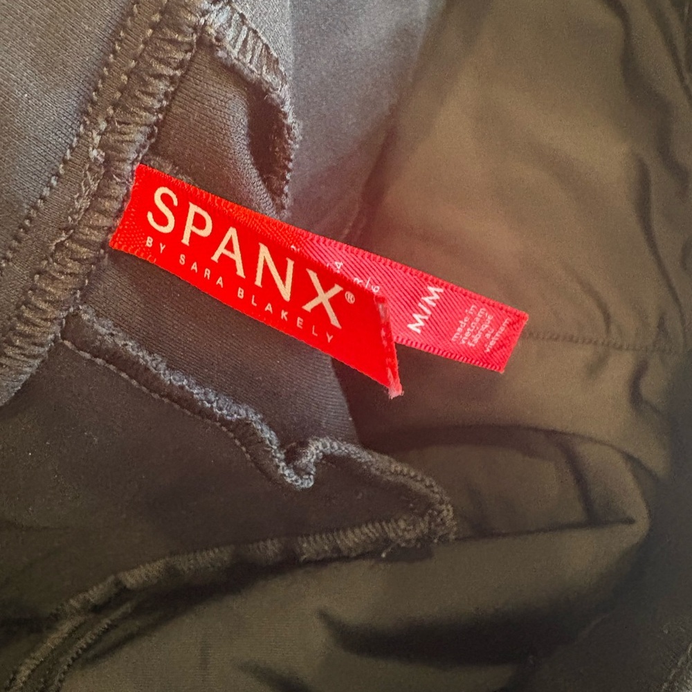 SOLD — Spanx Black PerfectFIT Spanxsmooth Ankle-Length Straight Pants medium - Picture 2 of 4